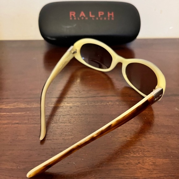 Ralph Lauren two-tone sunglasses. - Picture 6 of 10